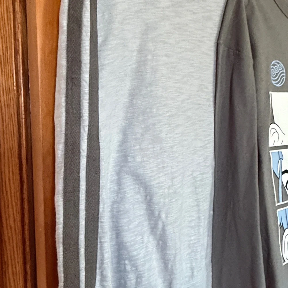 NWT Gap long sleeve tees, M